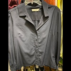 Long sleeve button up ok n Tory Navy!!!